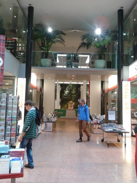 Dussmann das KulturKaufhaus - Berlim