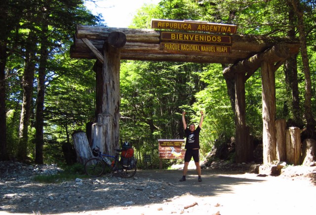 Leonardo - Brasileiro pedalando pela Patagônia