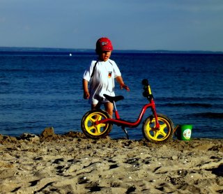 Ciclismo Alemanha - Crianças aprendendo a pedalar