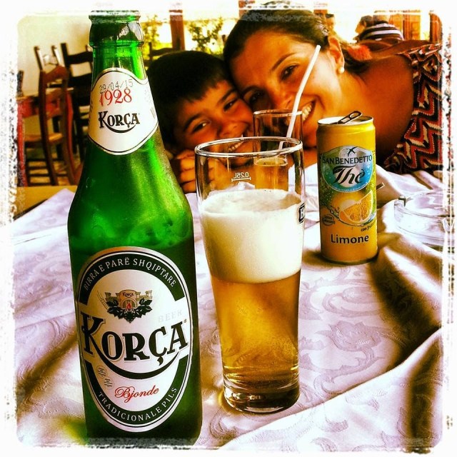 Diretamente de Berat, em Shqipëri. Diretamente de Berat, em Shqipëri.