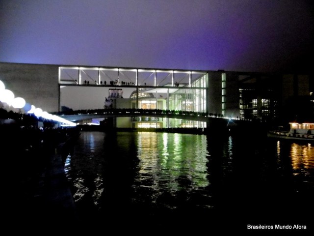 25 anos: Queda do Muro de Berlim 25 anos: Queda do Muro de Berlim