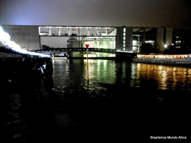 25 anos: Queda do Muro de Berlim 25 anos: Queda do Muro de Berlim