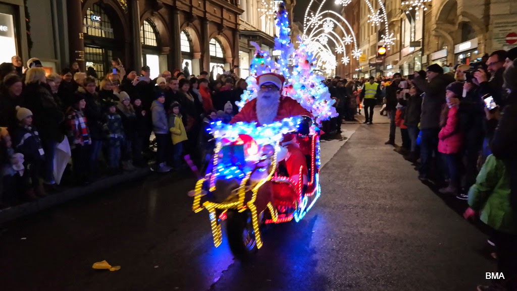 Papai Noel e sua Harley Davidson